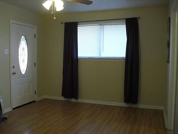 4th image of 208 Pink St
