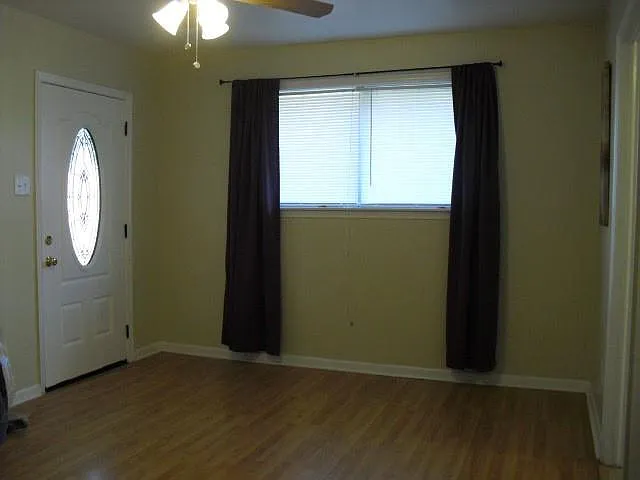 208 Pink St — Photo 4