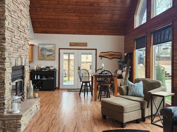 2187 Compass Cir, Perryville, MO 63775