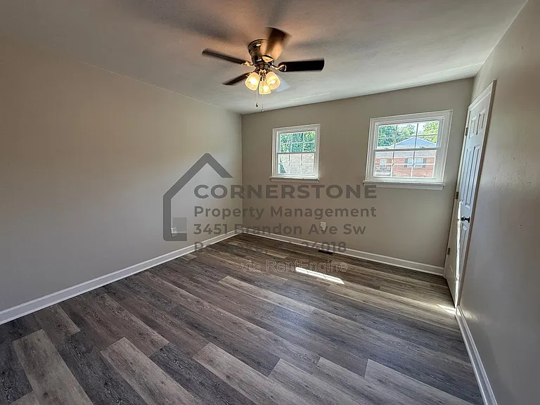 1902 Yeager Ave NE #4 — Photo 6