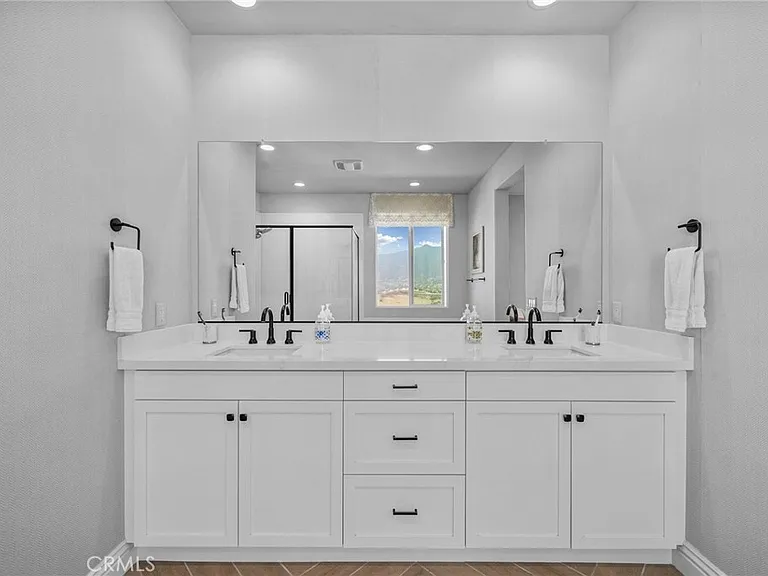 24253 Flora Rd — Photo 29