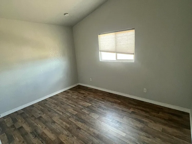 8609 Mercury St #B — Photo 16