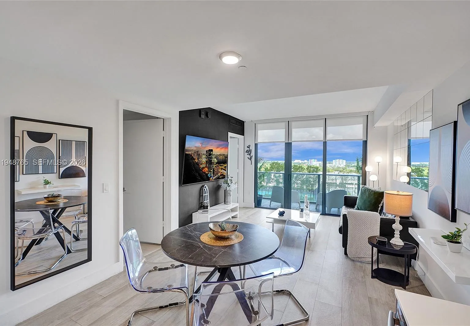 3401 Midtown Condo — Photo 4