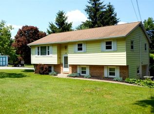 220 700th Rd, New Oxford, PA 17350