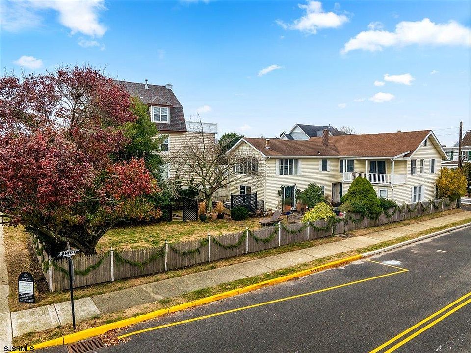 1st image of 300 Wesley Ave