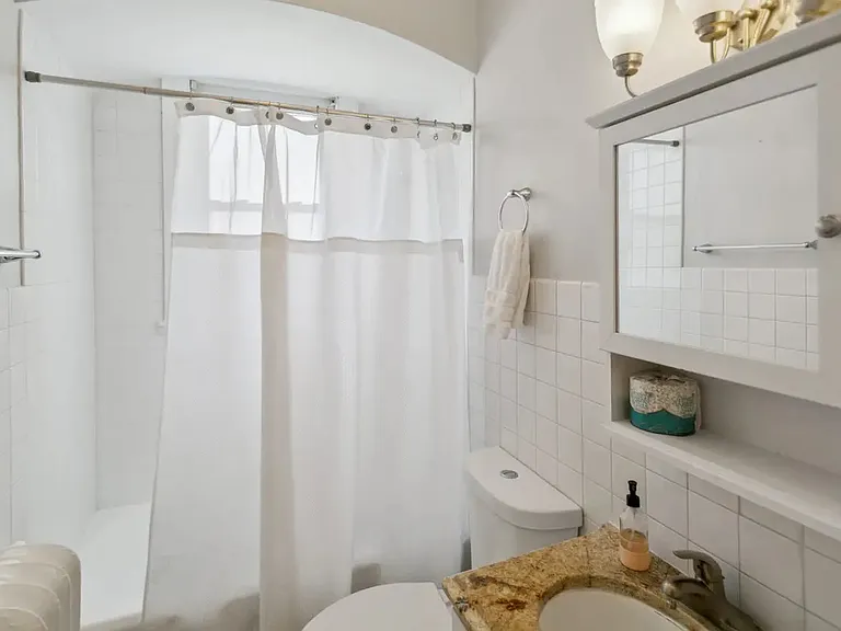 311 W Park Ave #1 — Photo 4