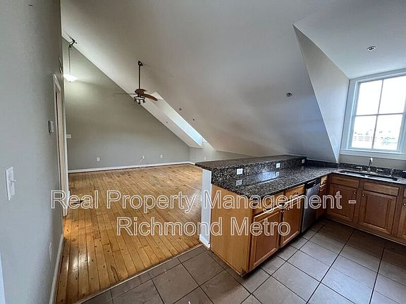 3rd image of 215 N 18th St APT 4