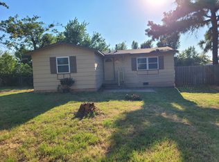 813 S Jones Ln, Mustang, OK 73064