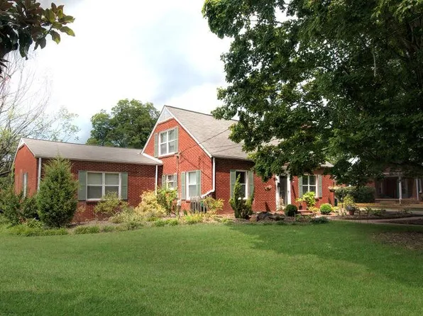 433 N Main St, Mocksville, NC 27028