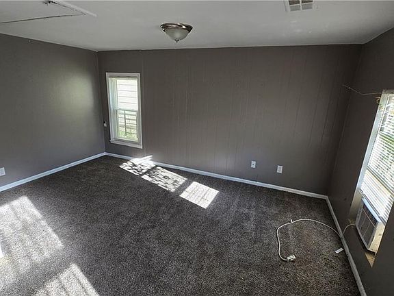 5th image of 4428 College Ave
