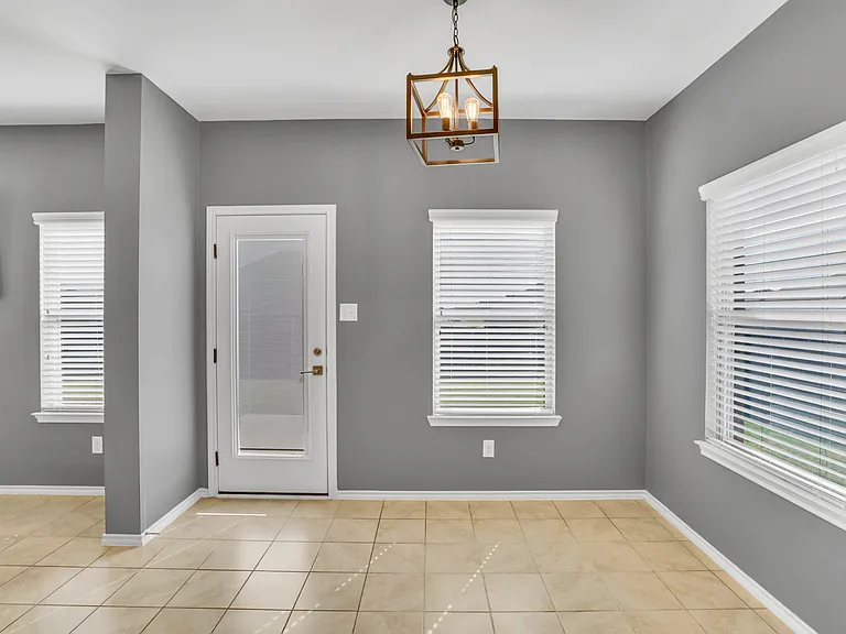 1535 Meadowlake Dr — Photo 22