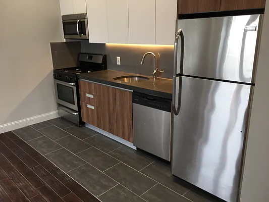 Rented by 18 REALTY | media 60