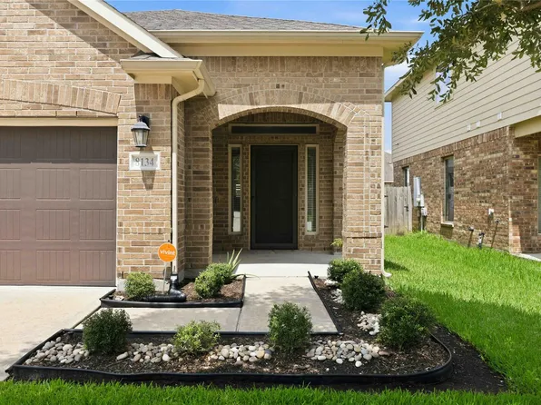 8134 Heartbrook Field Ln, Cypress, TX 77433
