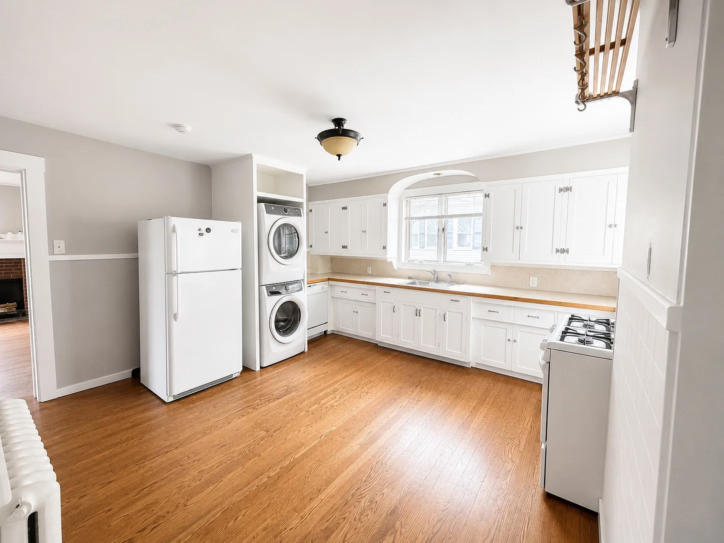 3 bed, 2559 sqft, $6,500 — Photo 3