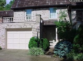 1059 Harwich Ct #302, Rocky River, OH 44116