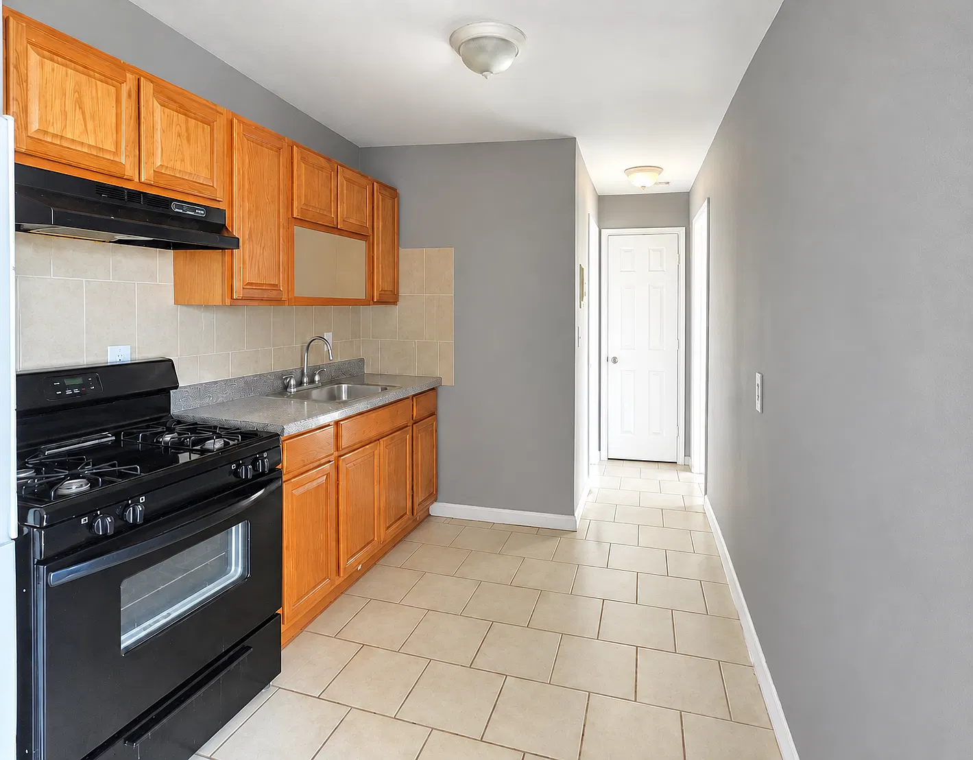 2 bed, 650 sqft, $1,850 — Photo 2