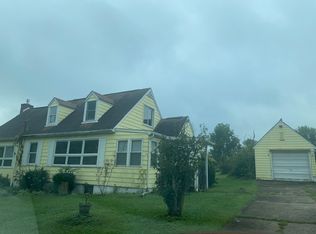 265 Carnation Ct E, Mount Pleasant, PA 15666