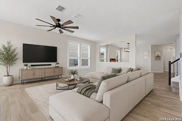 5 bed, 3.0 bath, 2847 sqft, $2,200 — Photo 4