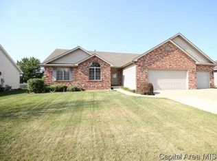 5205 Manhattan Dr, Springfield, IL 62711