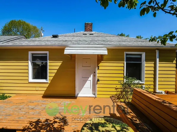4840 25th Ave SW, Seattle, WA 98106