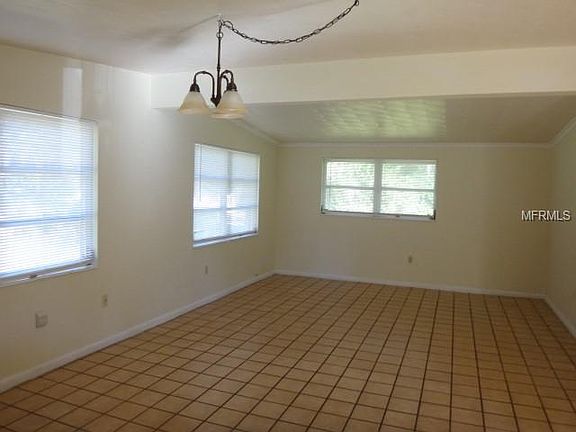 5th image of 1002 Barbour Dr