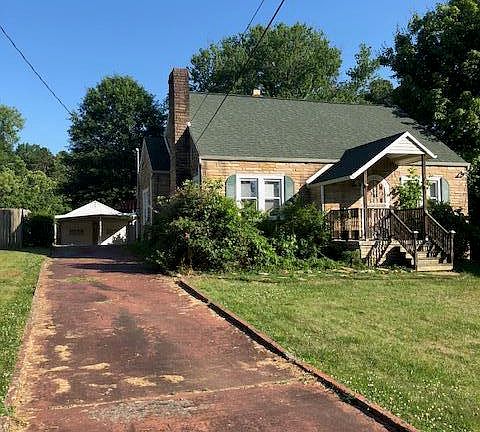 2nd image of 432 McNabb Ave