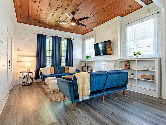 4th image of 2024 Edna Ave