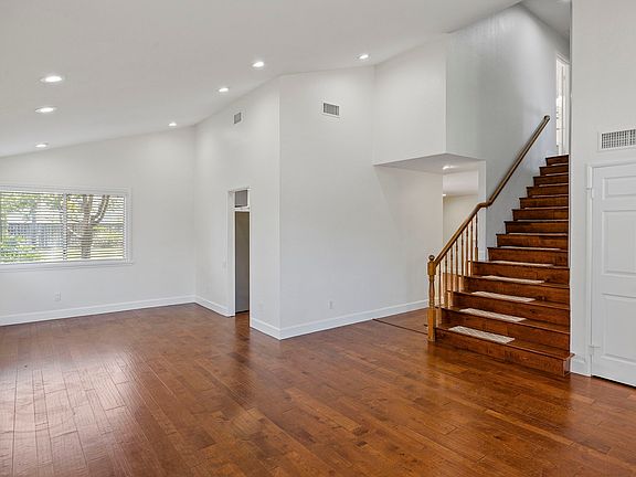 2nd image of 40156 Calle Medusa