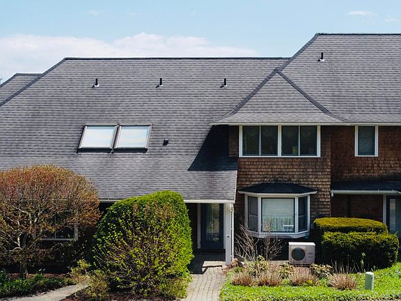 2nd image of 127 Wood Cliff Dr