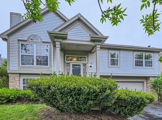 1410 Leeward Ct, Grayslake, IL 60030