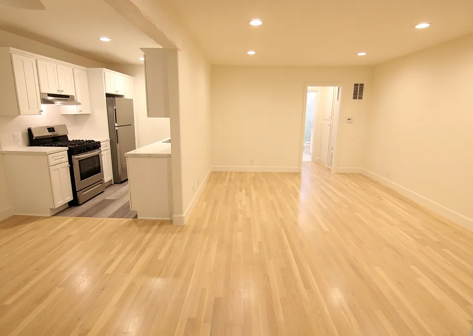 132 N Hayworth Ave #7