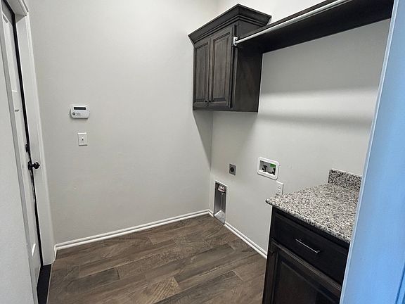 5th image of 8720 SW 40th Ter