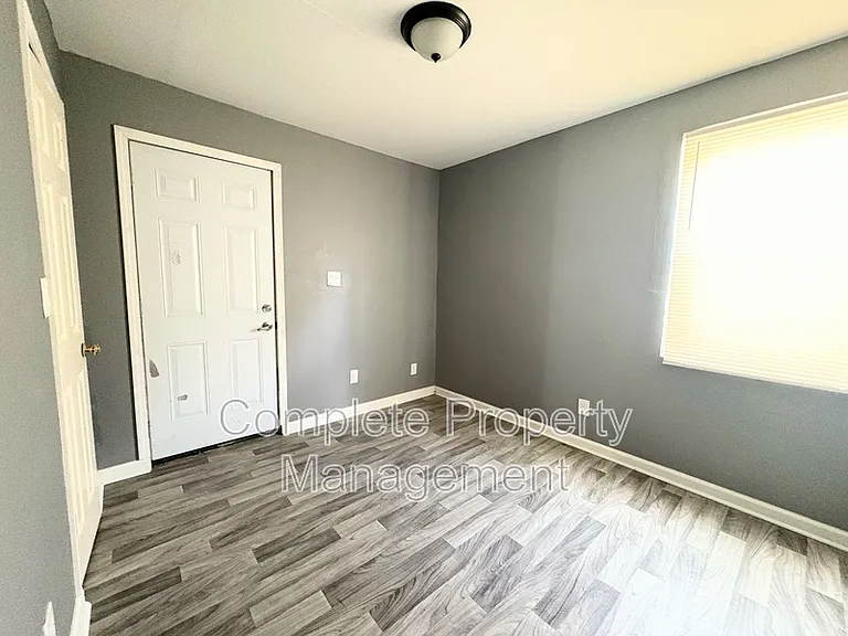 3016 33rd Ct N — Photo 6