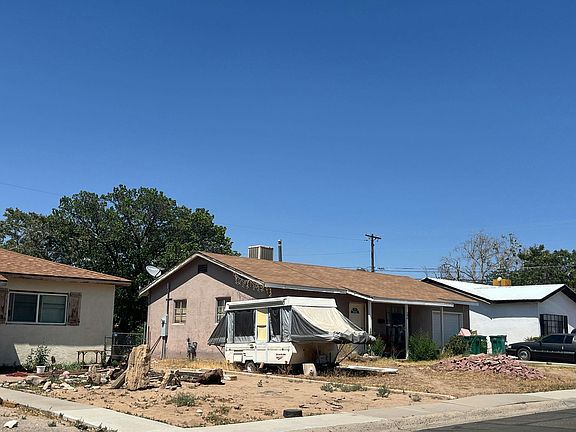 3rd image of 206 E Tycksen Dr