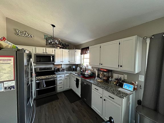 4th image of 4003 Sungate Ct