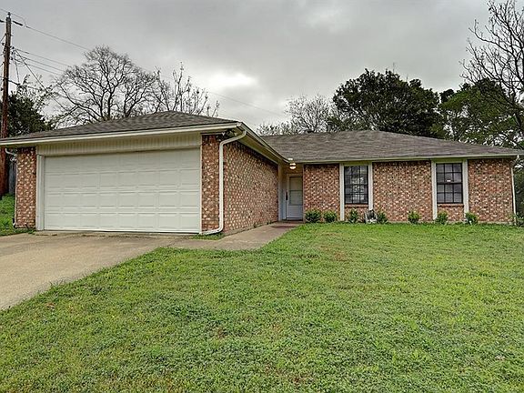 2nd image of 1502 Limetree Ln