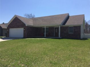 925 Valley Dr, Crawfordsville, IN