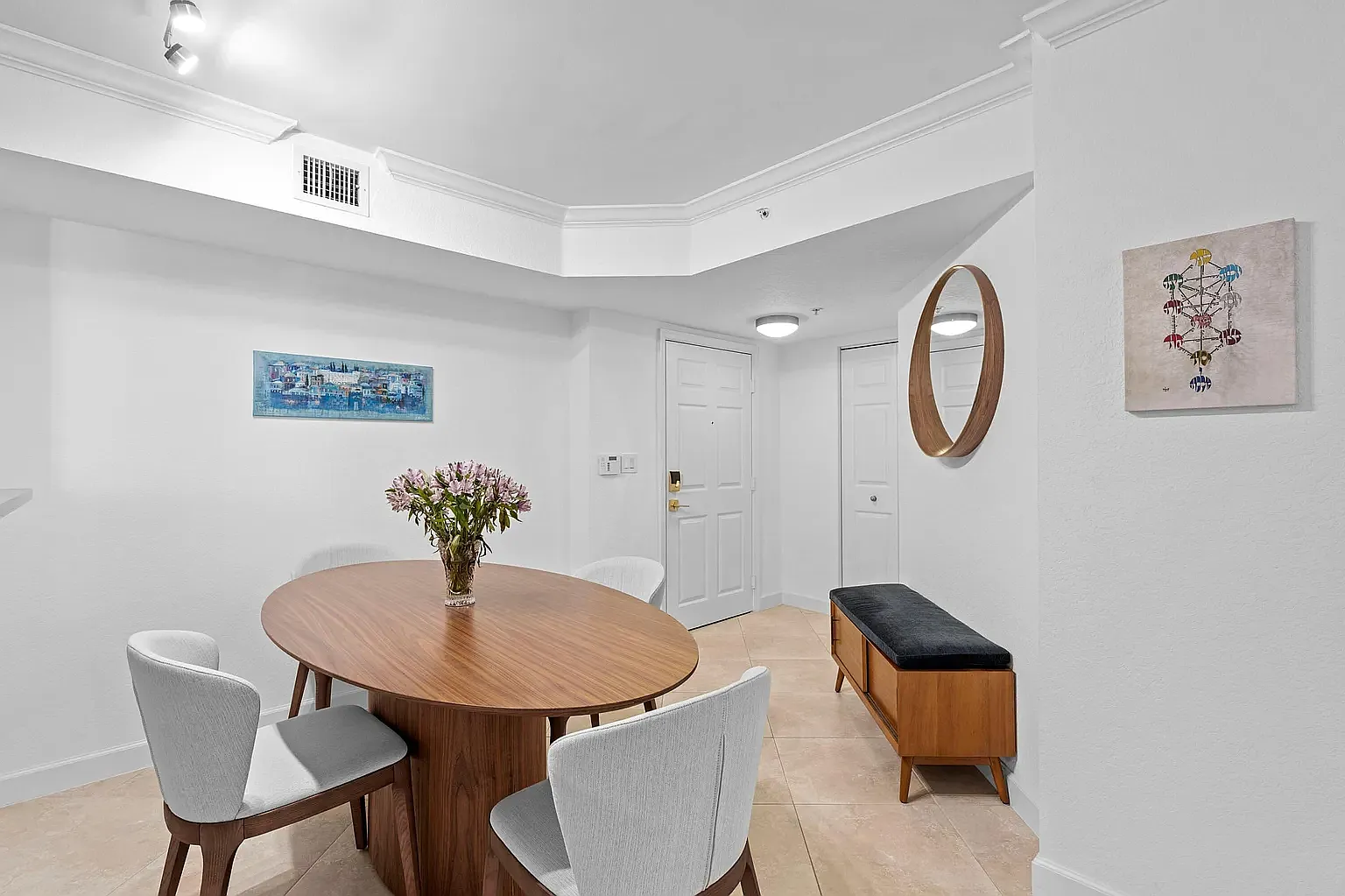 2 bed, 1071 sqft, $3,250 — Photo 2
