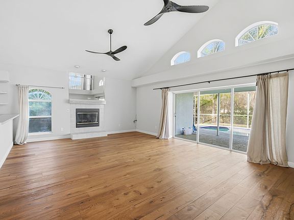 5th image of 11519 Whispering Hollow Dr