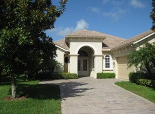 9021 One Putt Pl, Port Saint Lucie, FL 34986
