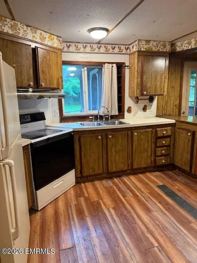 2 bed, 1.5 bath, 980 sqft, $825 — Photo 3