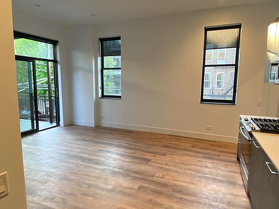 2nd image of 1901 W North Ave #3