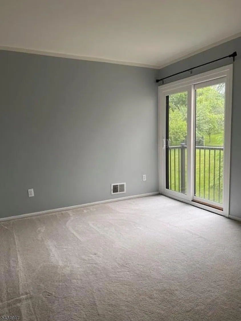 2 bed, 1.5 bath, $2,295 — Photo 4