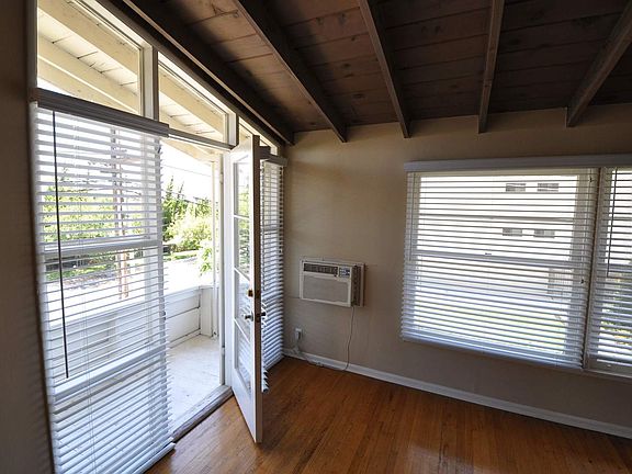 5th image of 14830 Dickens St APT 3