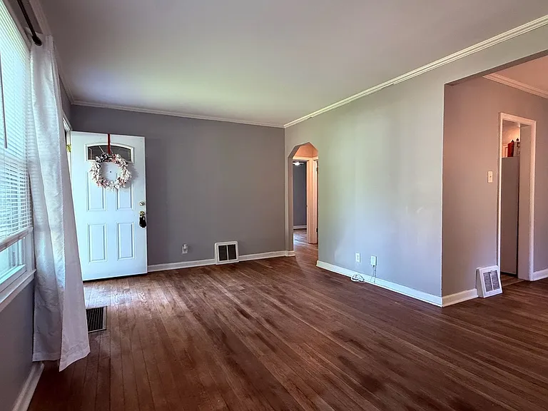 1117 SW Cambridge Ave — Photo 5
