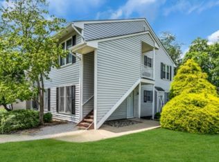 321 Sparrow Ct, Three Bridges, NJ 08887