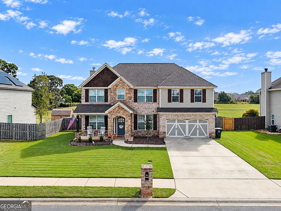 1st image of 424 Post Oak Way