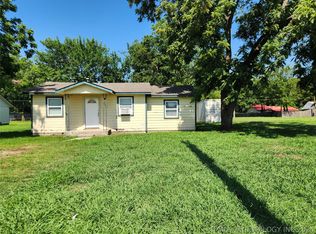 220 S Taylor St, Pryor, OK 74361