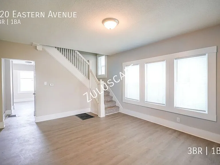 420 Eastern Ave — Photo 4