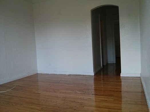5th image of 3 W 120th St APT 4